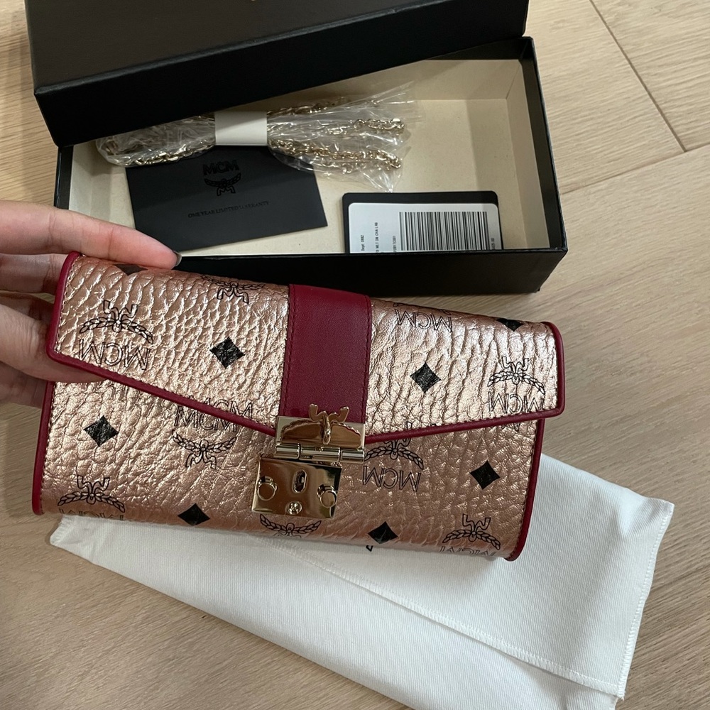 MCM Large TwoFold Crossbody Wallet+champagne+Chain strap+Purse+NWT - Picture 5 of 12